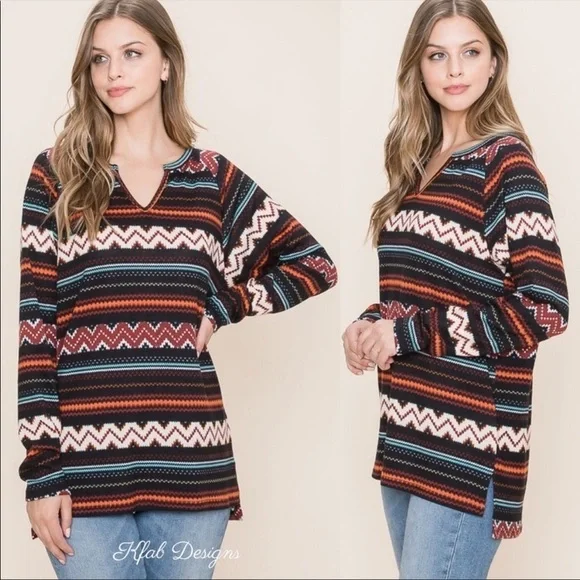 LAST 1! V Neck Super Soft, Comfy Patterned Top! - Picture 4 of 8